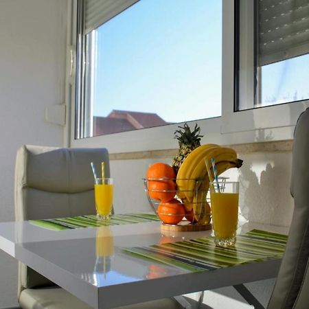 Kaštela Mihaela Studio Apartmans 150M Near The Beach מראה חיצוני תמונה