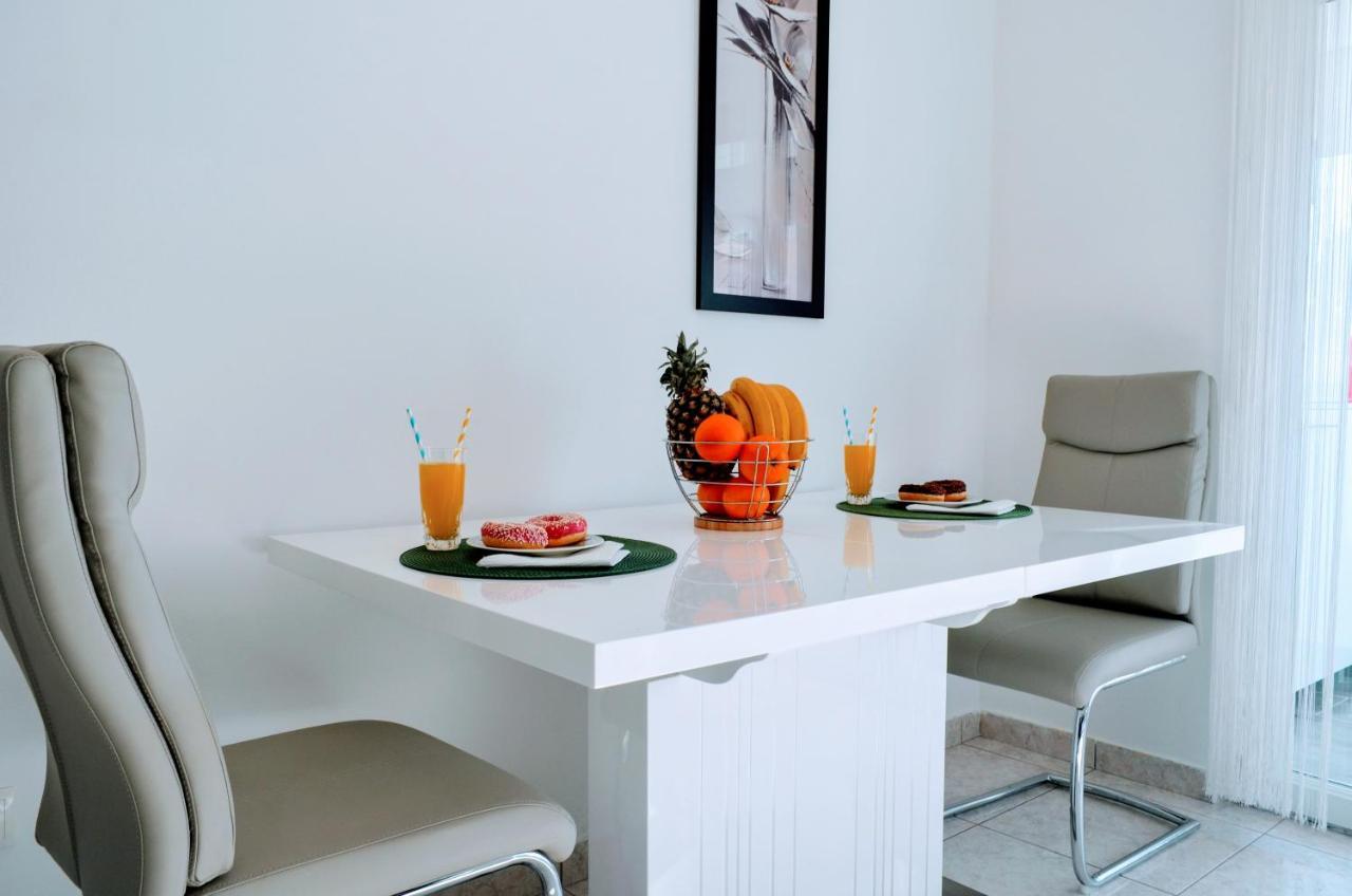 Kaštela Mihaela Studio Apartmans 150M Near The Beach מראה חיצוני תמונה