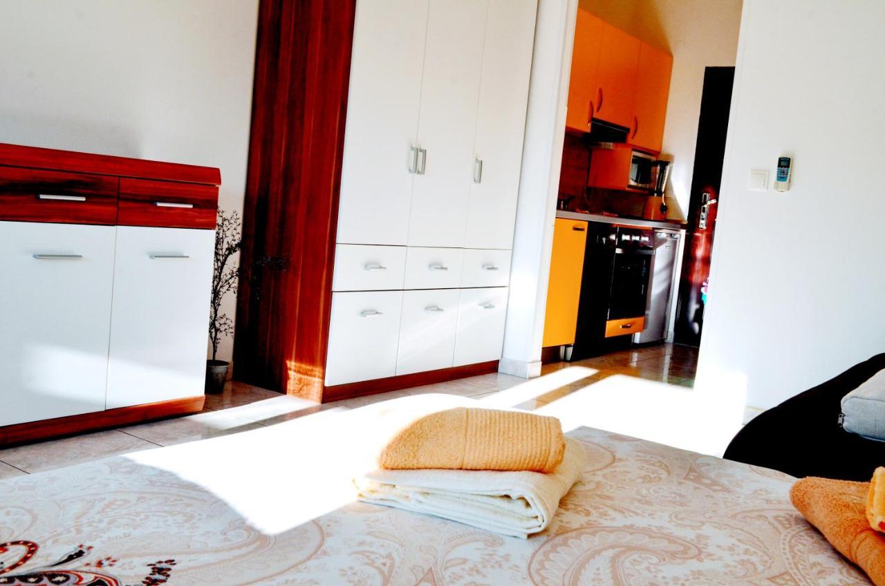 Kaštela Mihaela Studio Apartmans 150M Near The Beach מראה חיצוני תמונה