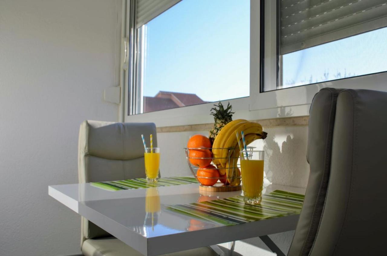 Kaštela Mihaela Studio Apartmans 150M Near The Beach מראה חיצוני תמונה