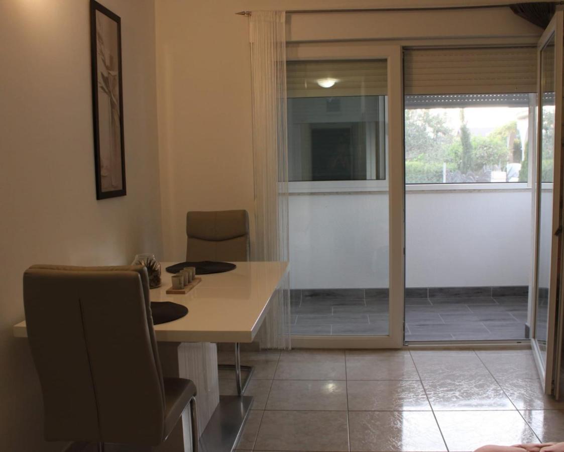Kaštela Mihaela Studio Apartmans 150M Near The Beach מראה חיצוני תמונה