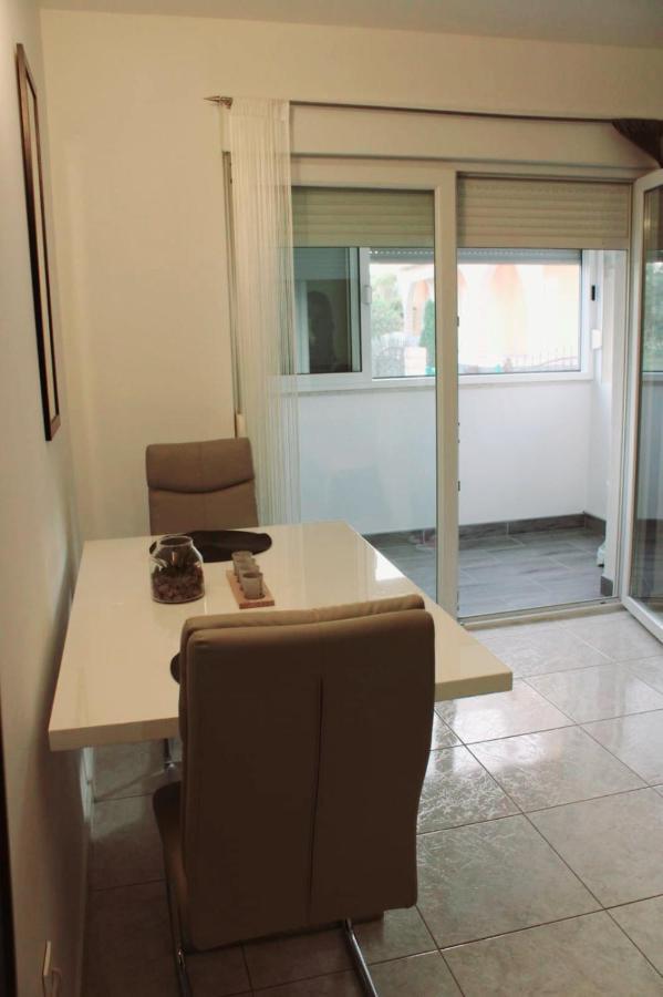 Kaštela Mihaela Studio Apartmans 150M Near The Beach מראה חיצוני תמונה