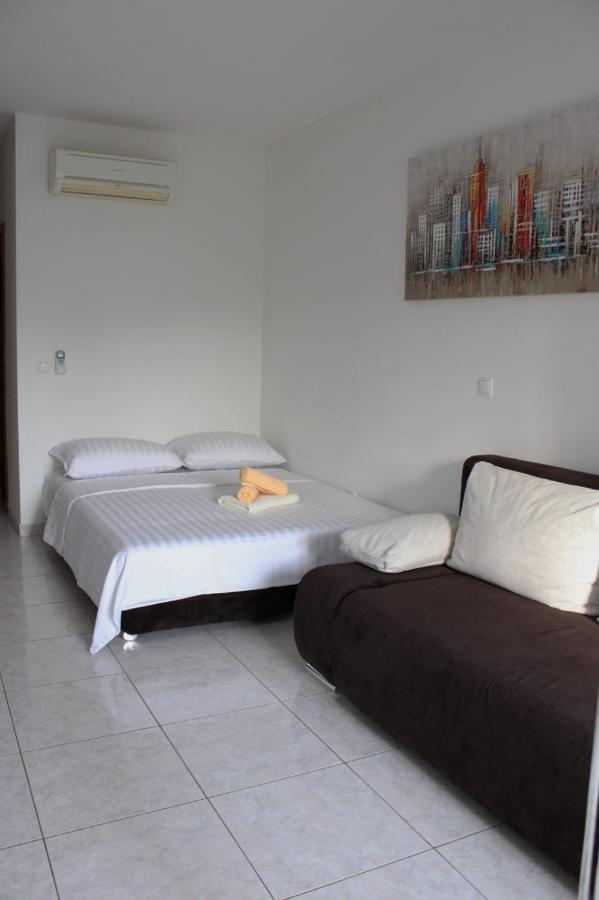 Kaštela Mihaela Studio Apartmans 150M Near The Beach מראה חיצוני תמונה